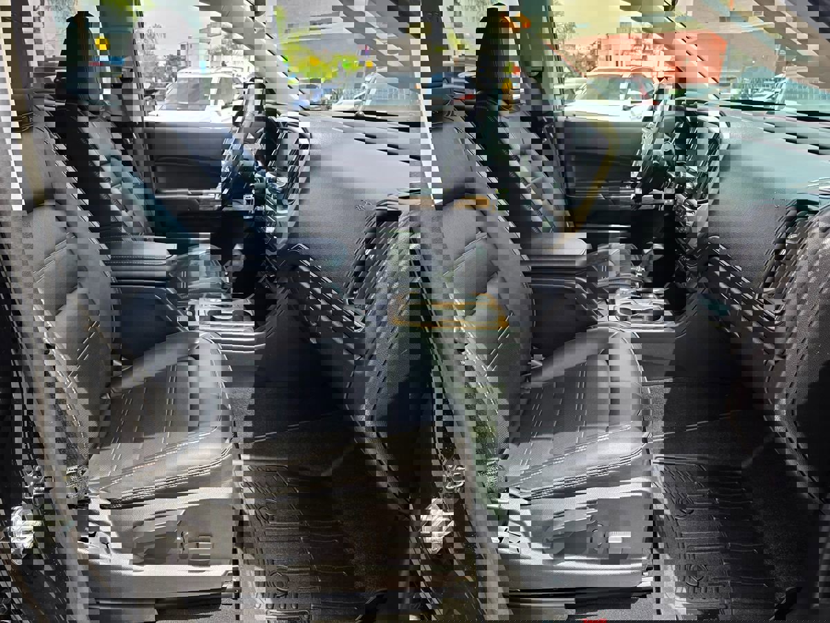 Used 2017 GMC Canyon Denali image 10