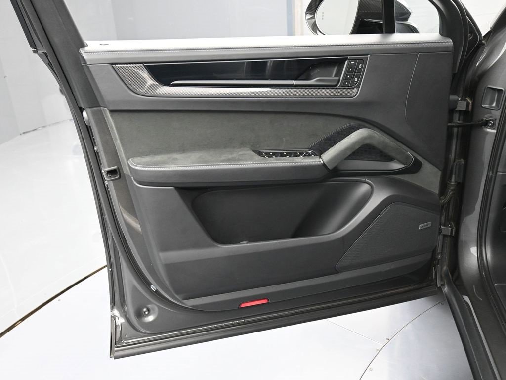 Certified 2024 Porsche Cayenne Turbo GT image 15