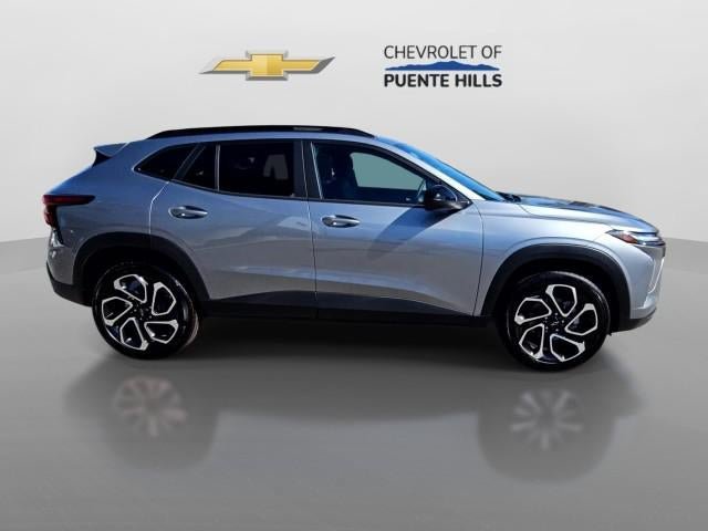 New 2026 Chevrolet Trax RS w/ Sunroof Package FWD image 9