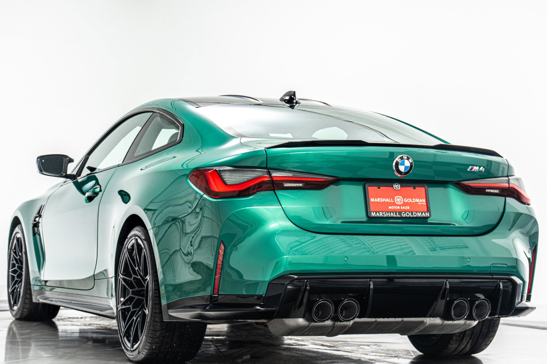 Used 2021 BMW M4 Coupe w/ Executive Package image 7