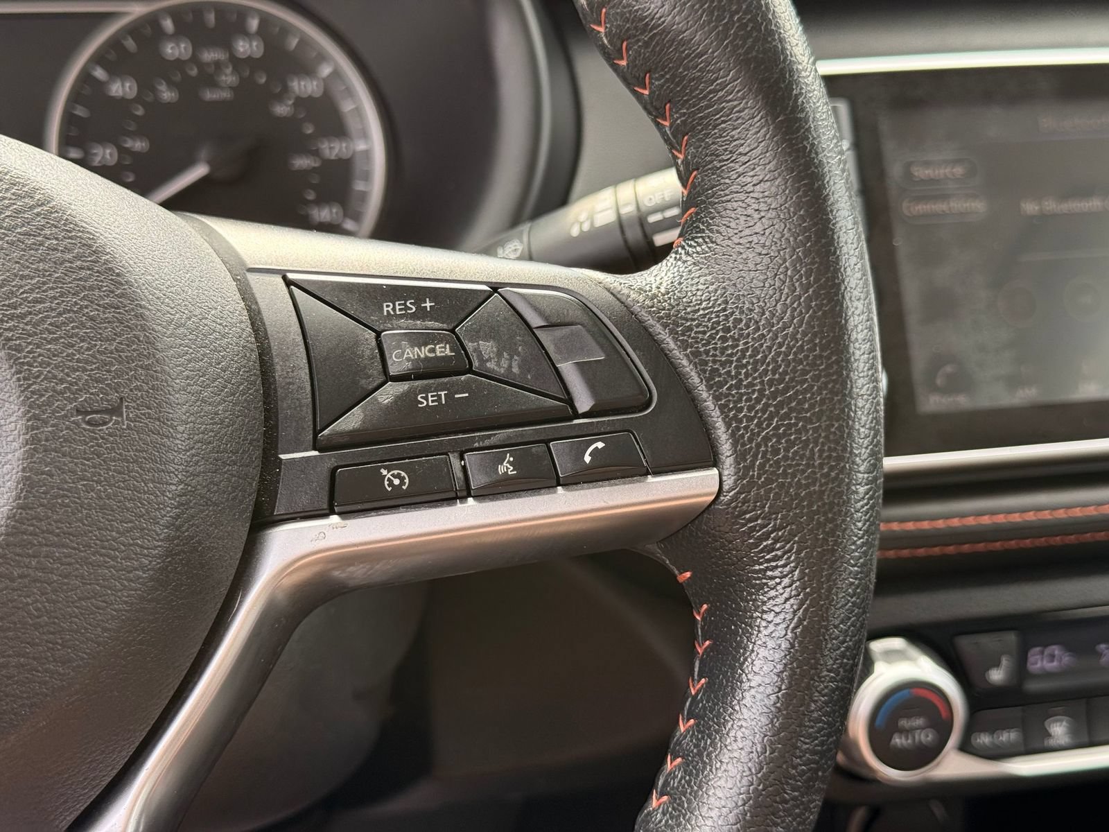 Used 2020 Nissan Kicks SR w/ SR Premium Package FWD image 18