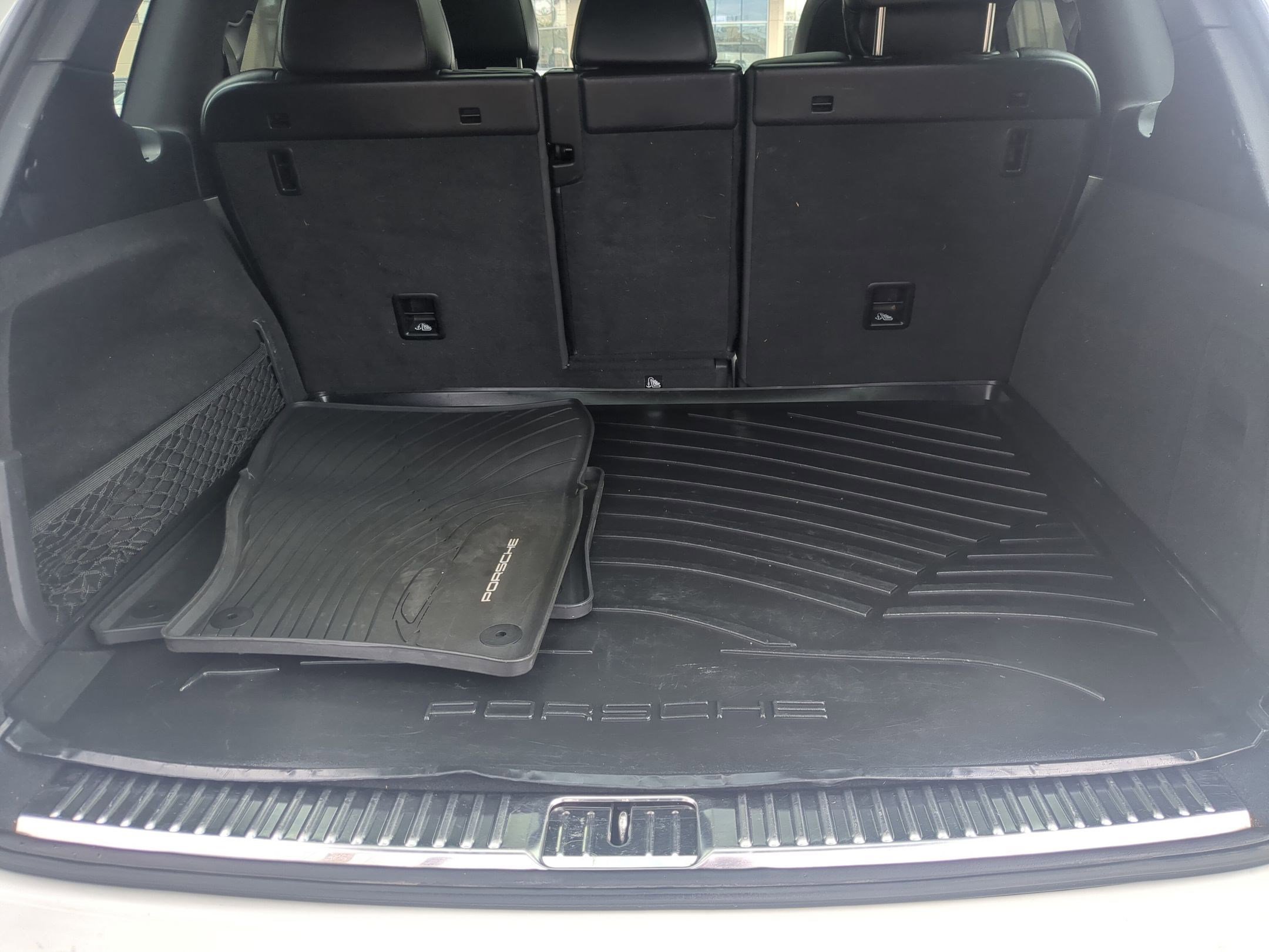 Used 2017 Porsche Cayenne Platinum Edition image 30