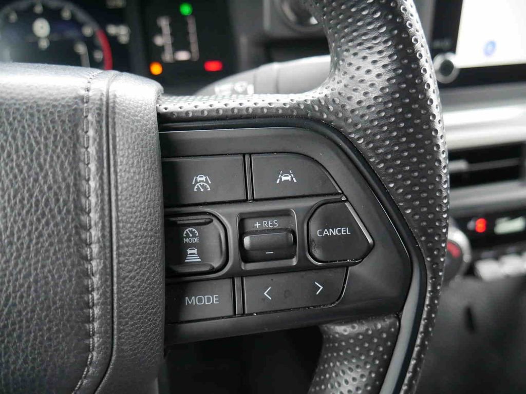 Used 2025 Toyota Tacoma SR5 image 38