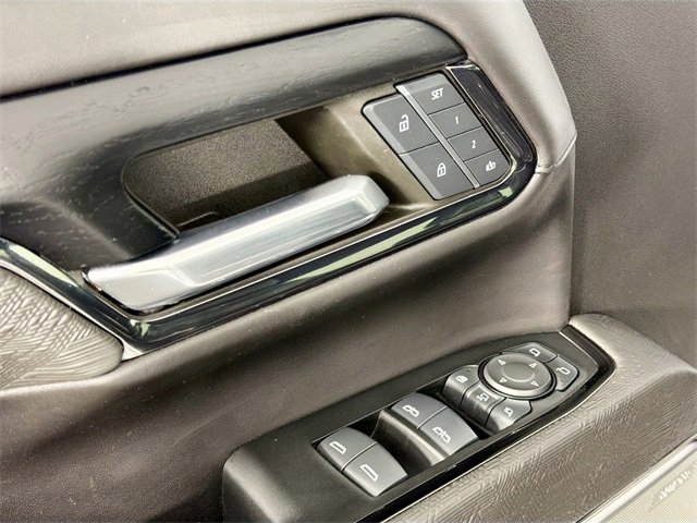 Used 2024 GMC Sierra 2500 AT4X image 17