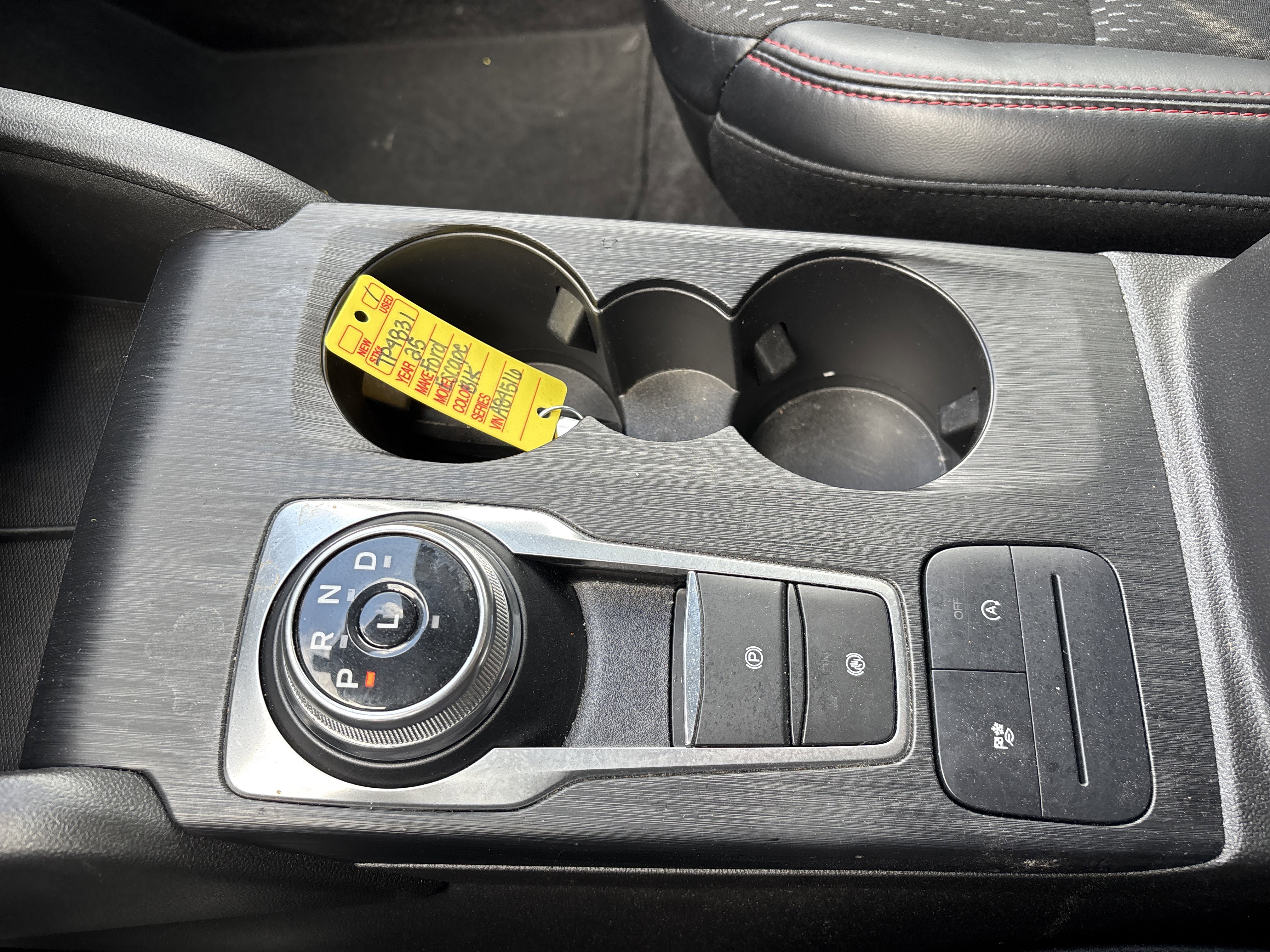 Used 2025 Ford Escape ST-Line AWD/4WD image 24