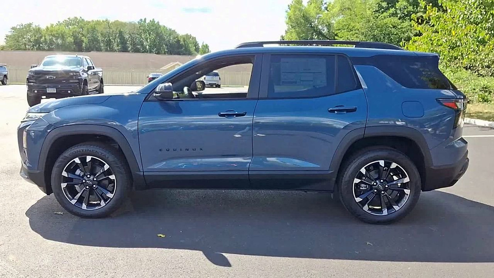 New 2026 Chevrolet Equinox RS w/ LPO, Floor Liner Package image 5