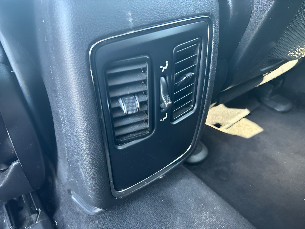 Used 2013 Dodge Durango SXT AWD/4WD image 21