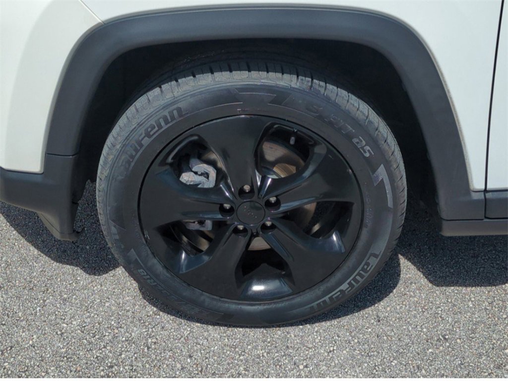 Certified 2021 Jeep Compass Latitude image 13