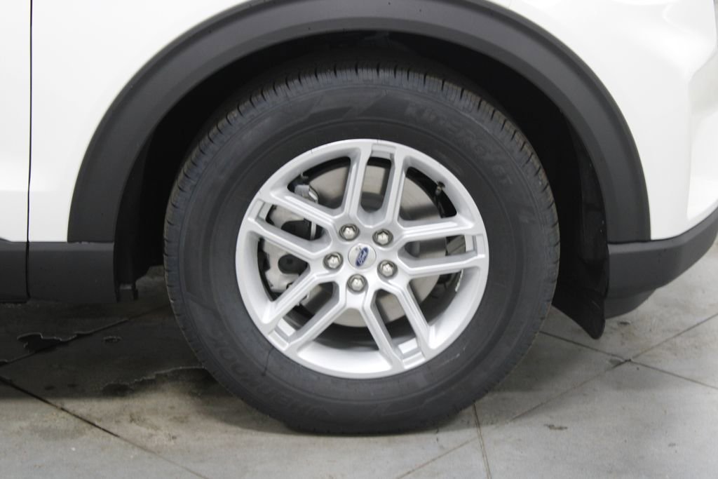 New 2026 Ford Explorer Active RWD image 11