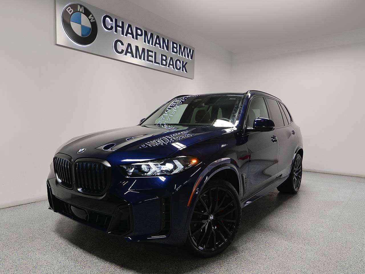 Used 2026 BMW X5 xDrive40i w/ M Sport Package AWD/4WD image 1