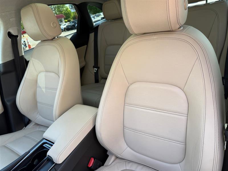 Used 2020 Jaguar F-PACE Prestige image 11