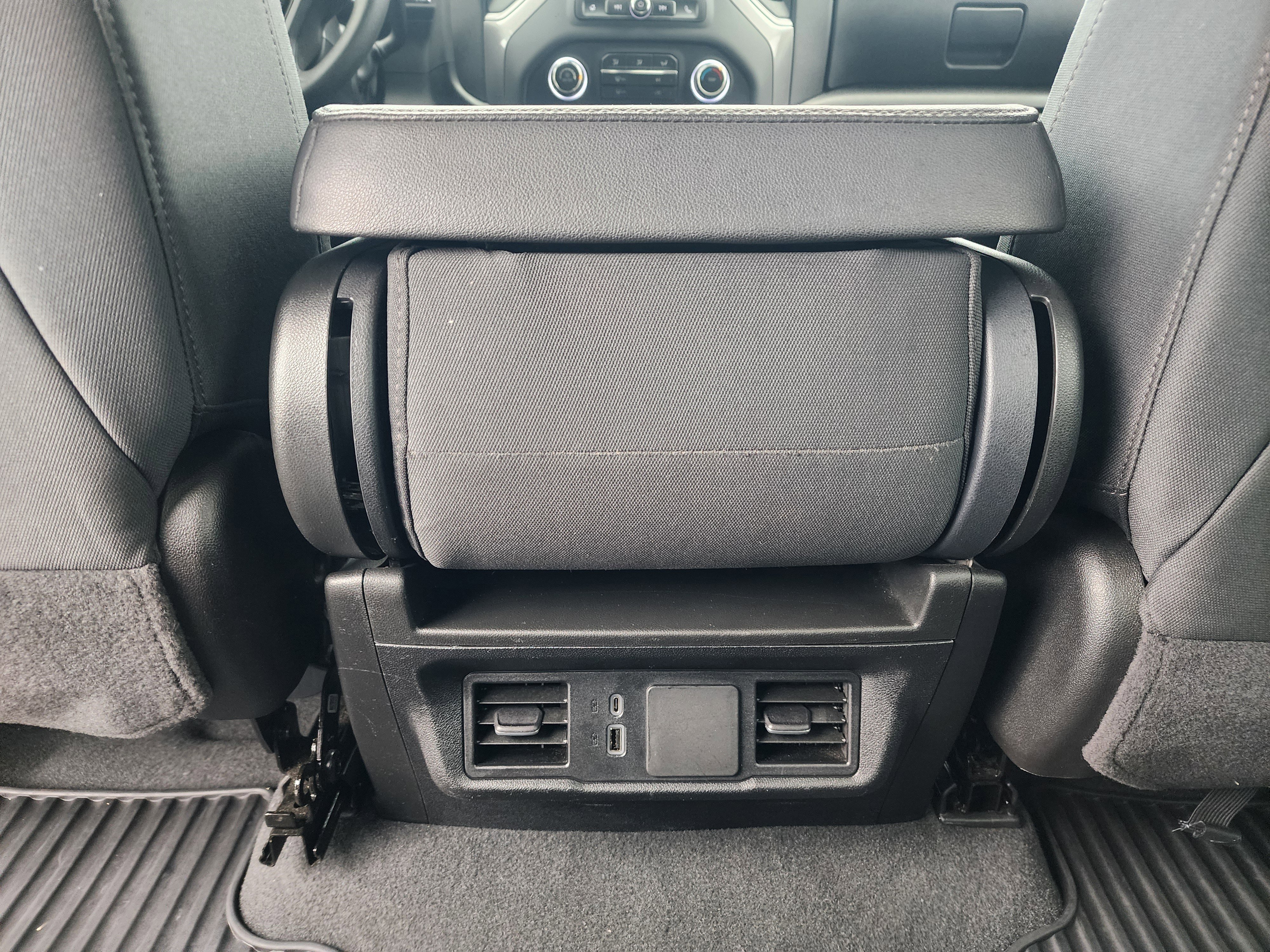 Used 2025 Chevrolet Silverado 2500 Custom w/ Custom Convenience Package image 19