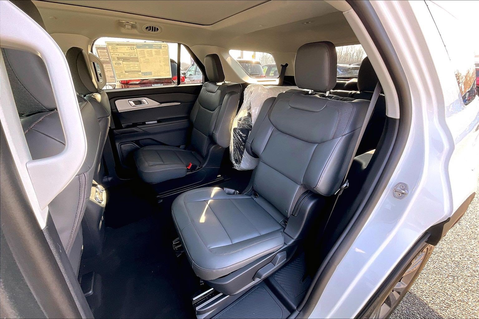 New 2026 Ford Explorer Active w/ Active Comfort Package AWD/4WD image 10