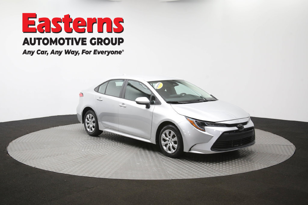 Used 2025 Toyota Corolla LE FWD image 50
