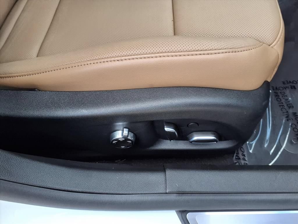 Used 2025 Cadillac CT5 Premium Luxury RWD image 10