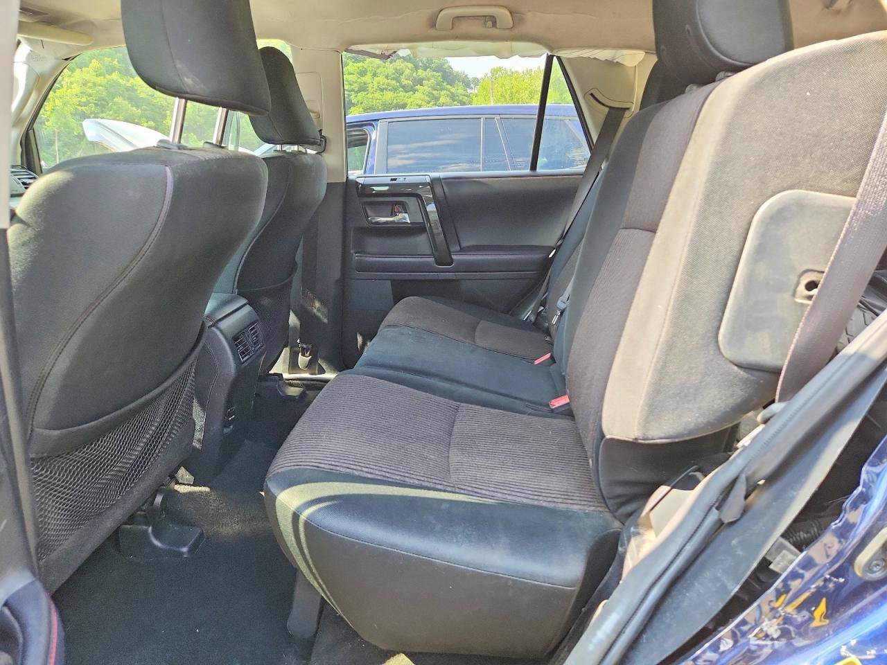 Used 2019 Toyota 4Runner TRD Off-Road AWD/4WD image 7