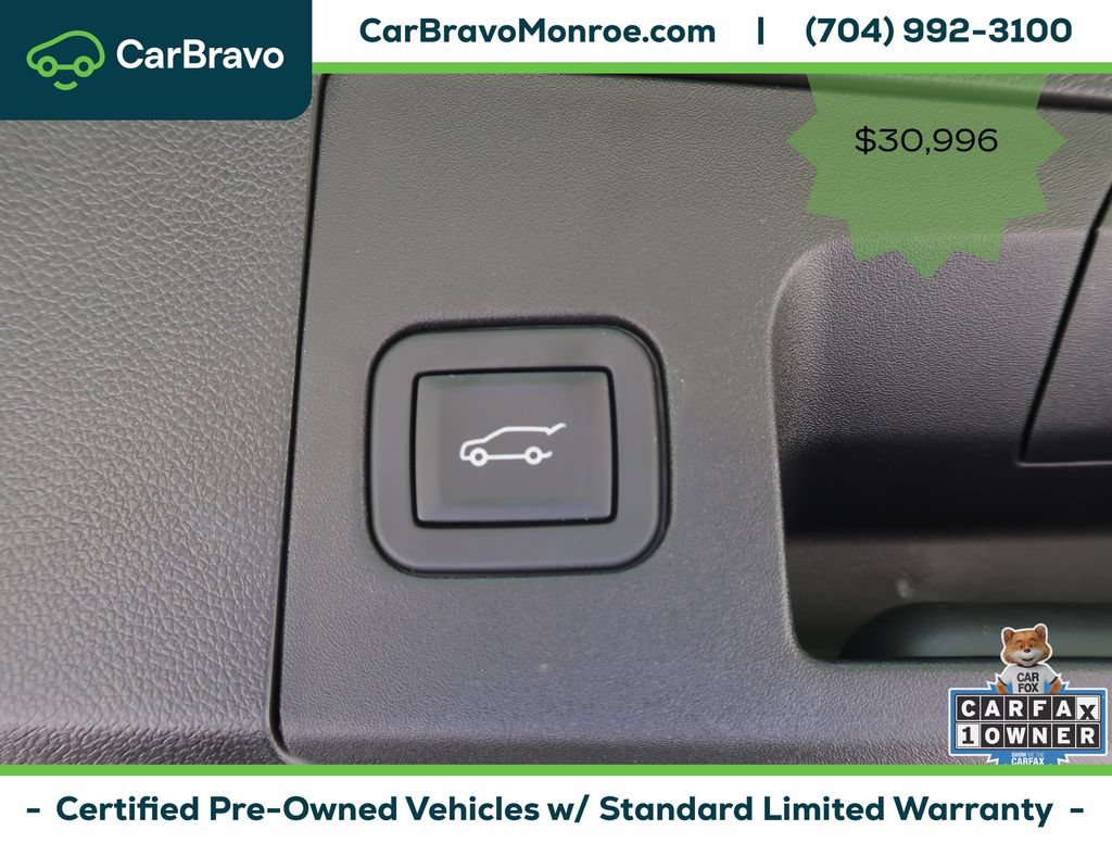 Certified 2024 Cadillac XT4 Luxury w/ Cold Weather Package FWD image 33