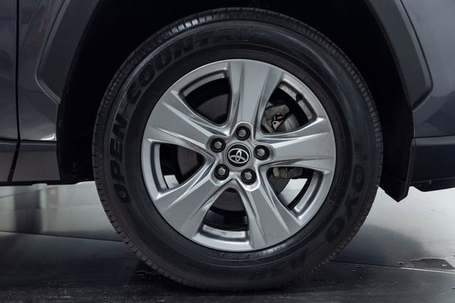 Used 2022 Toyota RAV4 XLE FWD image 27