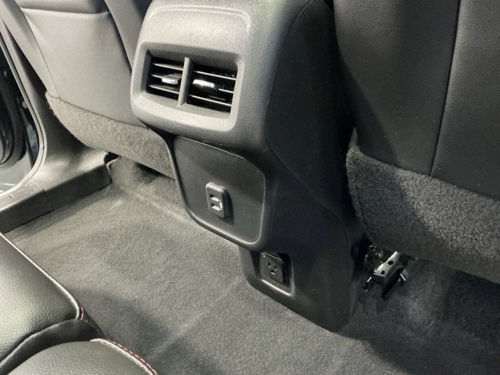 Used 2022 Chevrolet Equinox RS w/ RS Leather Package image 30