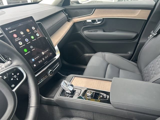 Certified 2025 Volvo XC90 B6 Plus AWD/4WD image 19