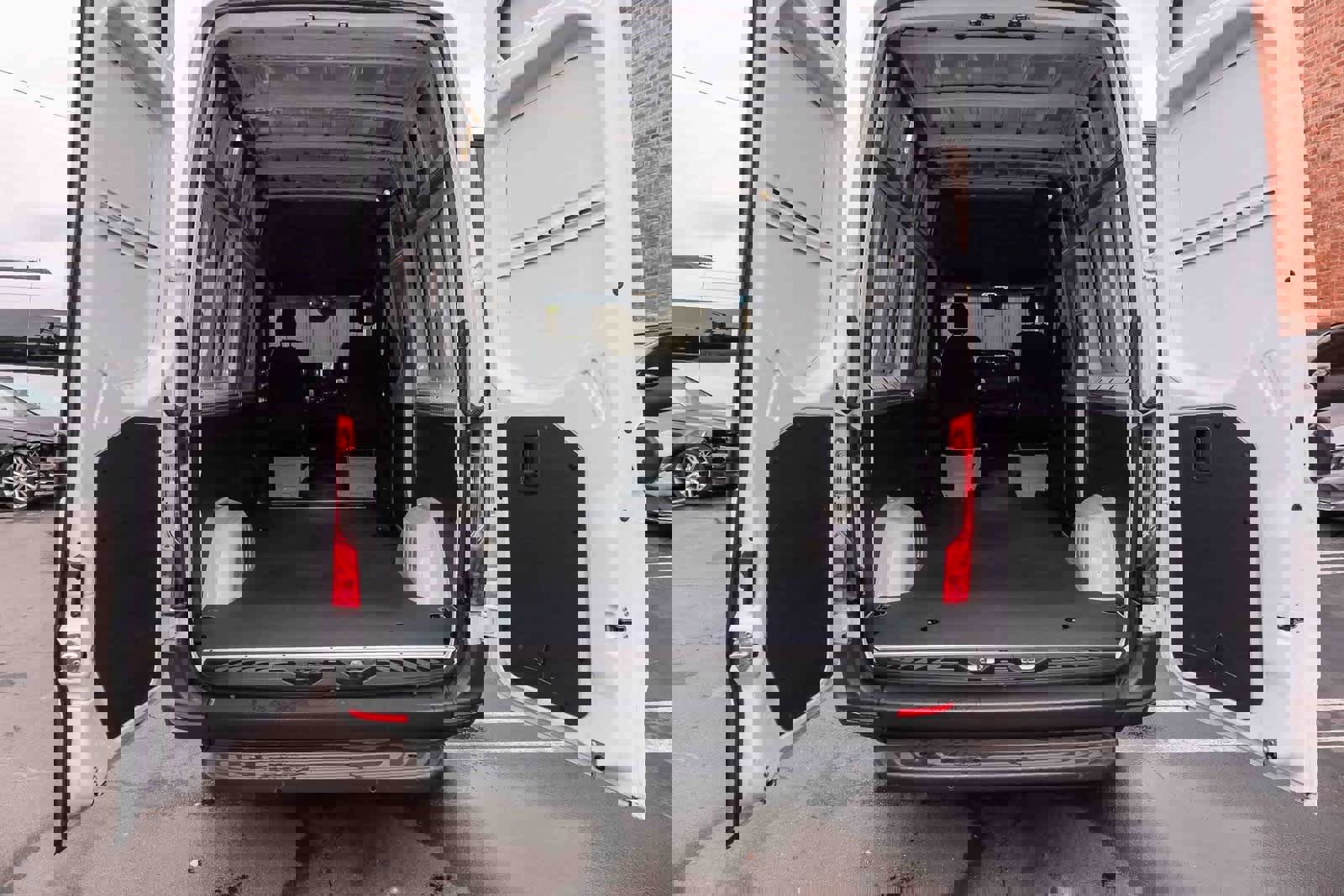 Used 2024 Mercedes-Benz Sprinter 2500 image 28