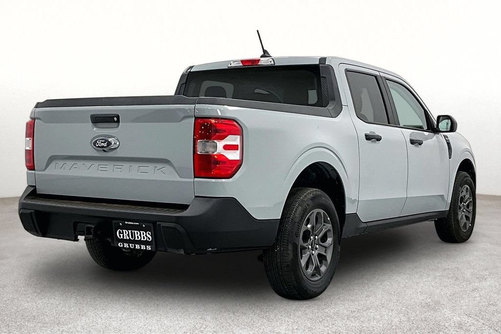 Used 2023 Ford Maverick XLT FWD image 2