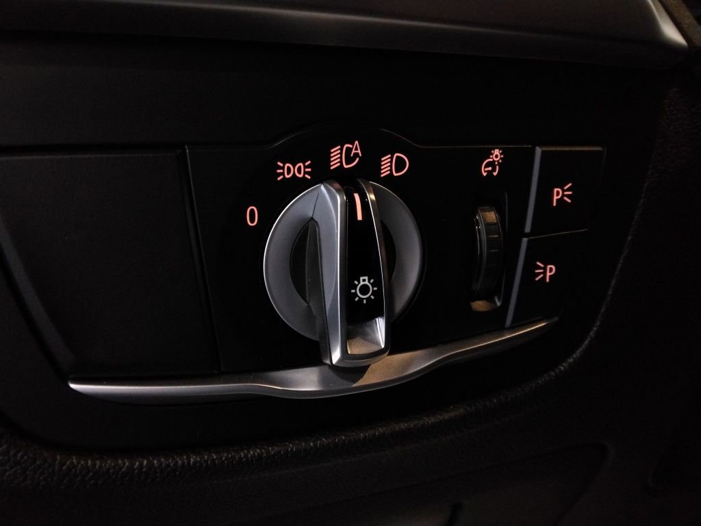 Used 2023 BMW X4 xDrive30i image 19