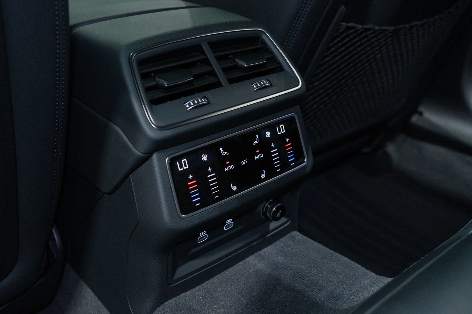 Used 2023 Audi RS 6 AWD/4WD image 31