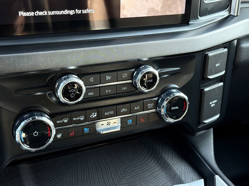 Used 2024 Ford F250 Platinum image 26