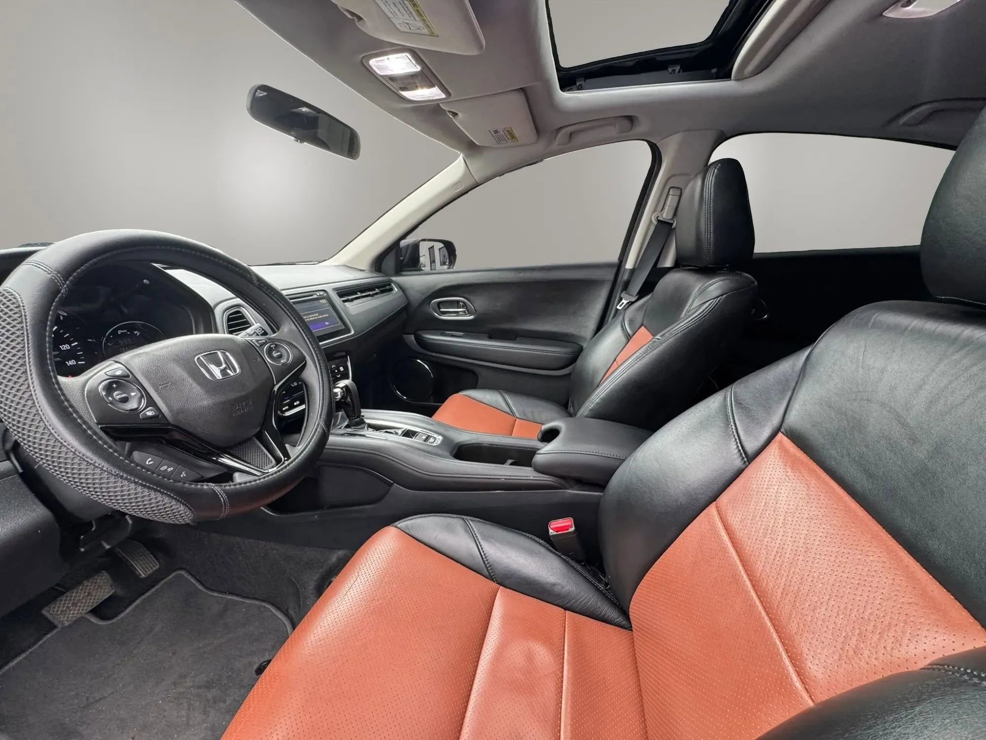 Used 2018 Honda HR-V EX image 11