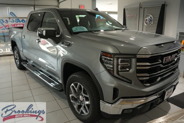 New 2026 GMC Sierra 1500 SLT w/ SLT Premium Plus Package