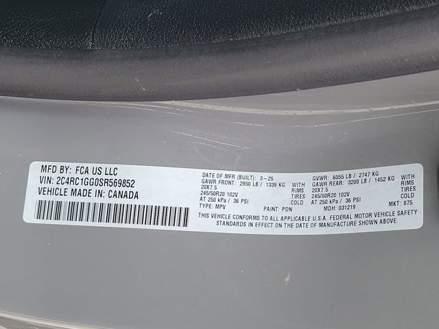 Used 2025 Chrysler Pacifica Limited FWD image 18