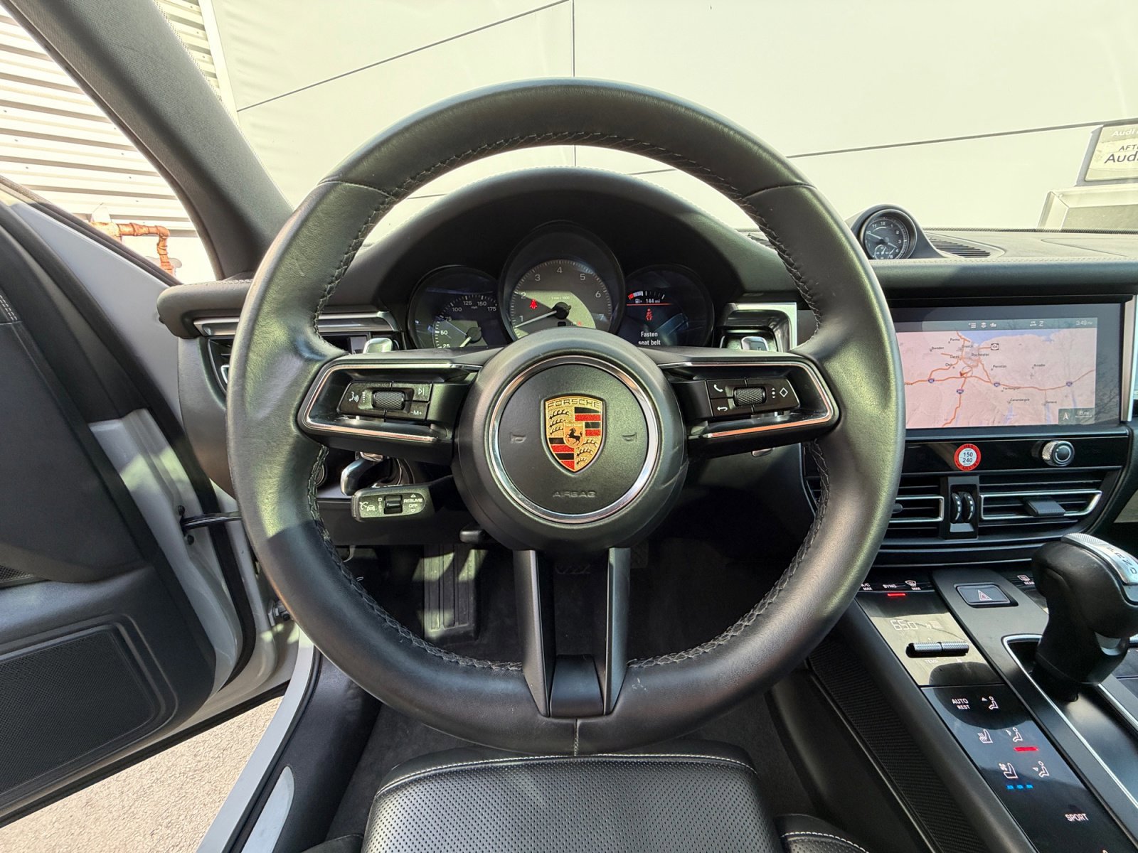 Certified 2023 Porsche Macan S image 23