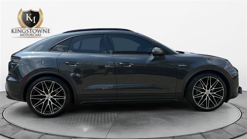 Used 2024 Porsche Macan 4 Electric AWD/4WD image 6