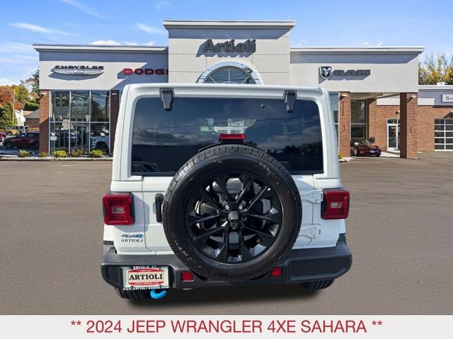 Used 2024 Jeep Wrangler Sahara 4xe image 6