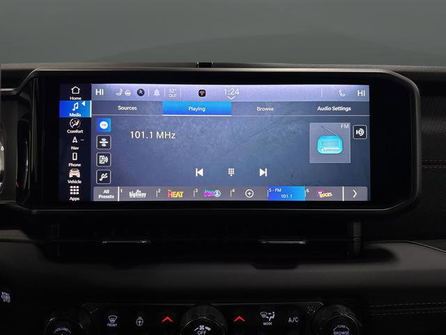 New 2026 Jeep Gladiator Rubicon w/ Technology Group image 18