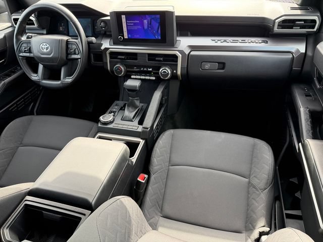Certified 2025 Toyota Tacoma SR5 AWD/4WD image 33