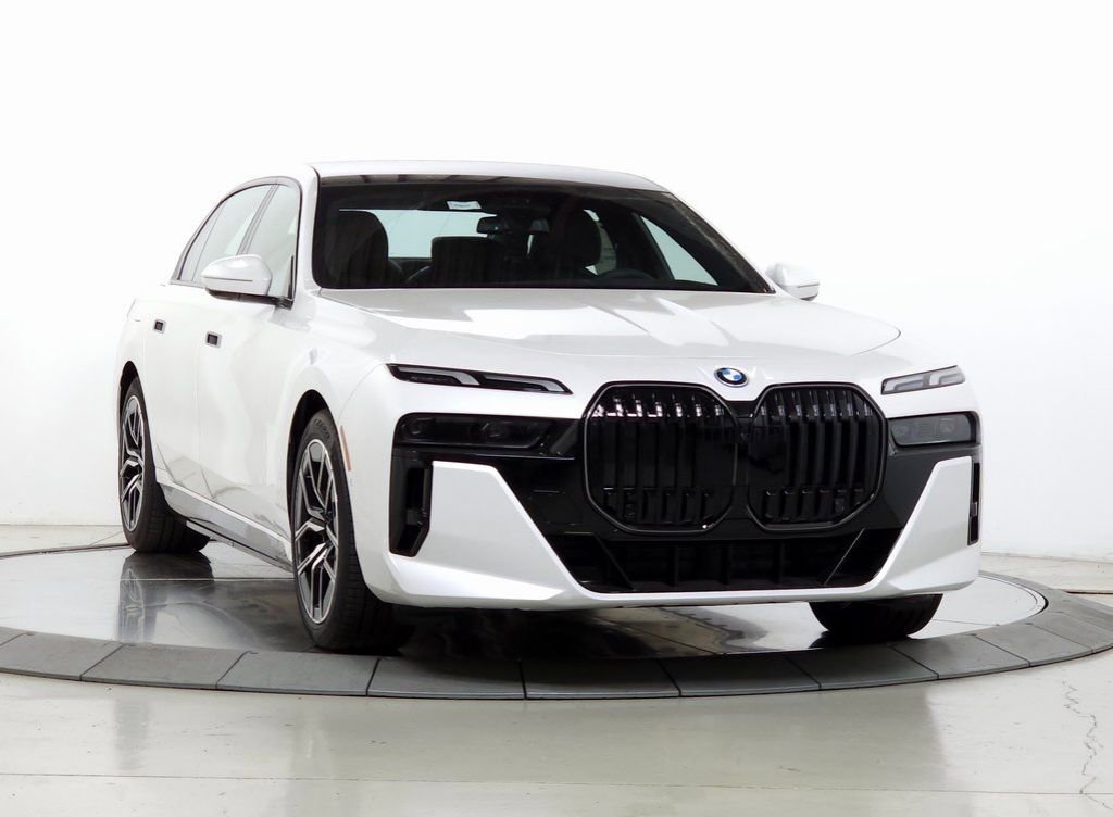 New 2026 BMW 750e xDrive w/ Luxury Rear Seating Package image 1