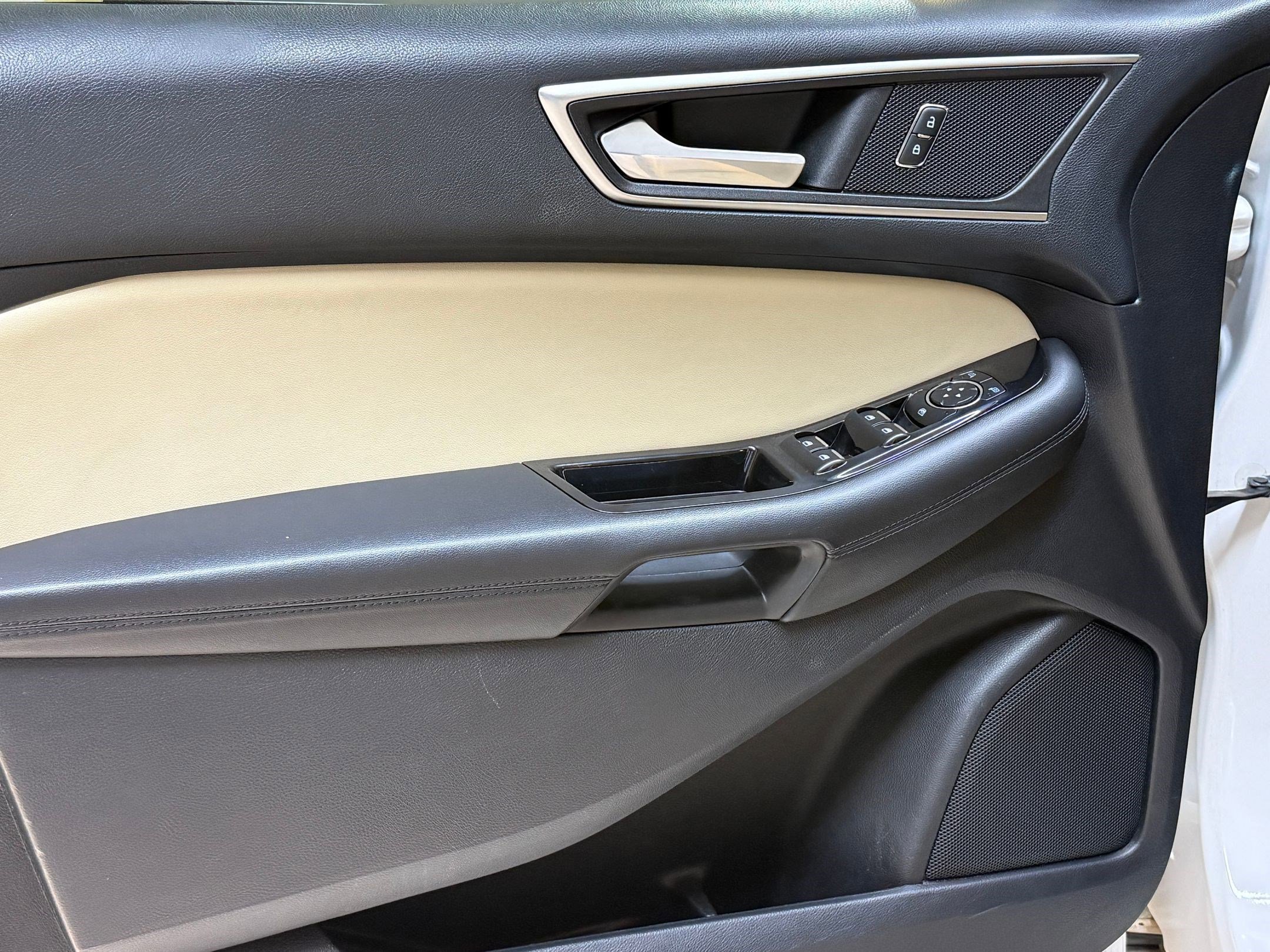 Used 2015 Ford Edge SEL w/ Equipment Group 201A image 13