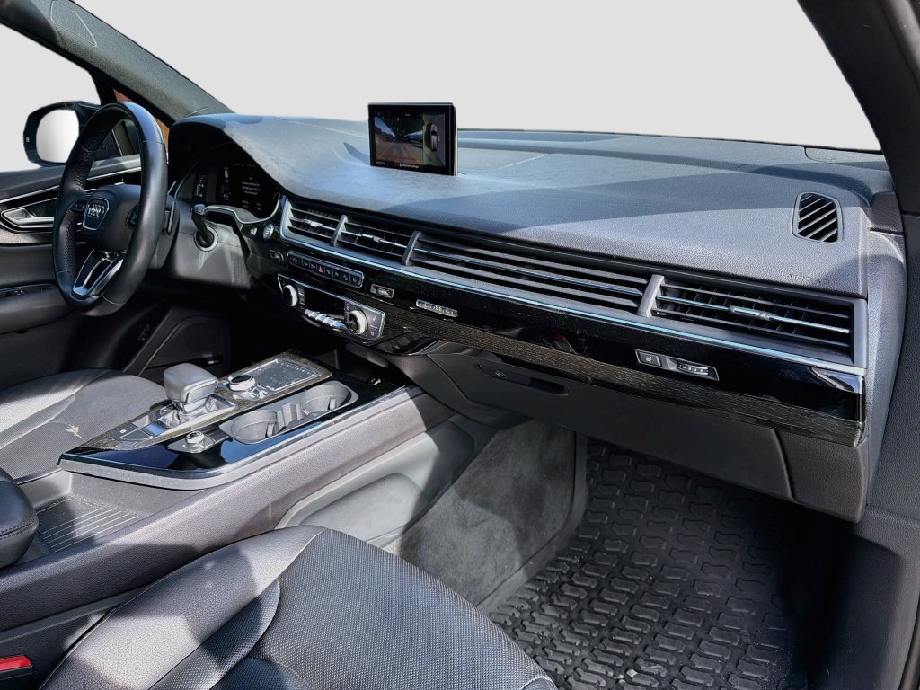 Used 2019 Audi Q7 3.0T Prestige w/ Prestige Package AWD/4WD image 34