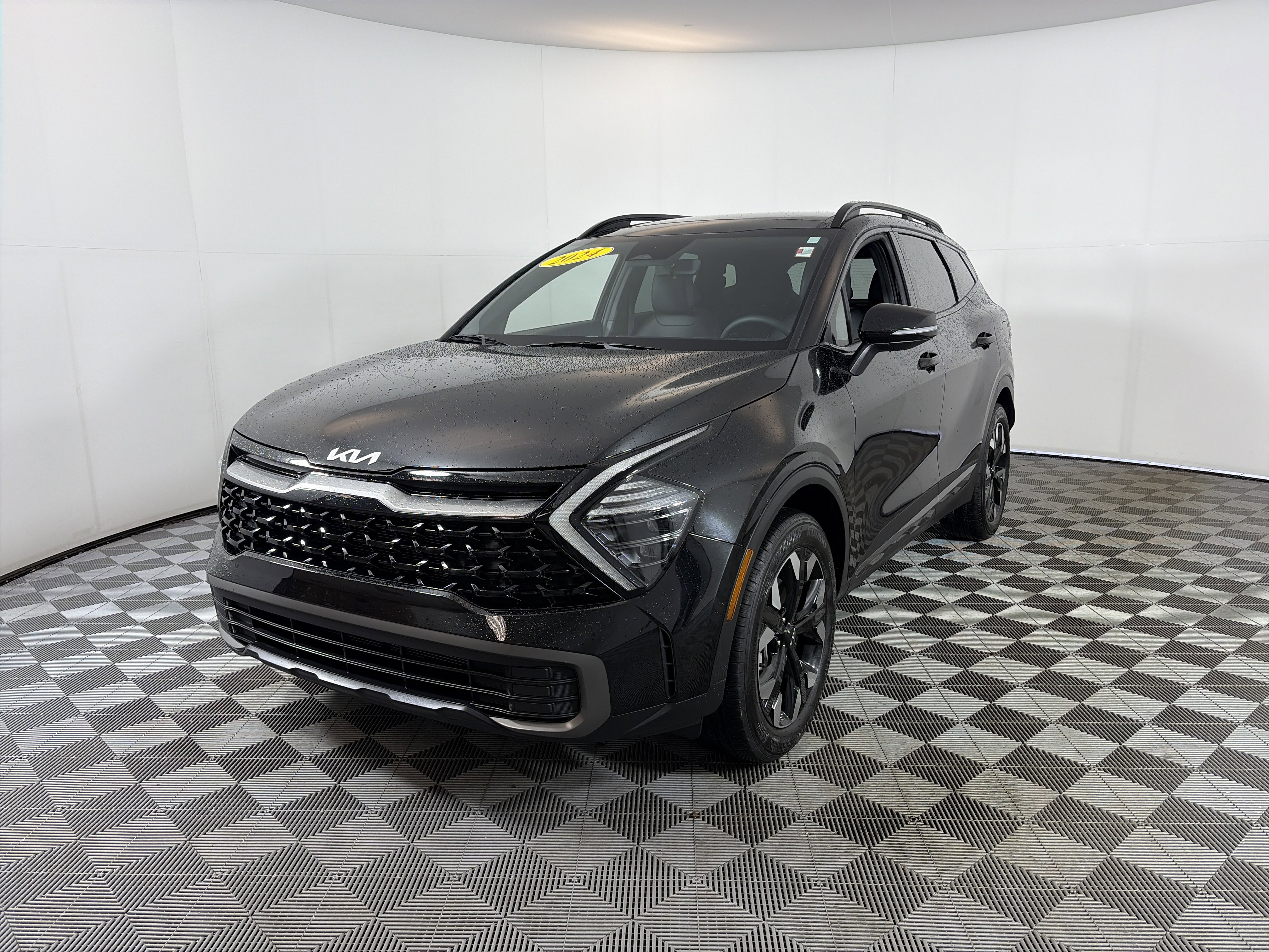 Used 2024 Kia Sportage X-Line w/ X-Line Premium Package AWD/4WD image 2