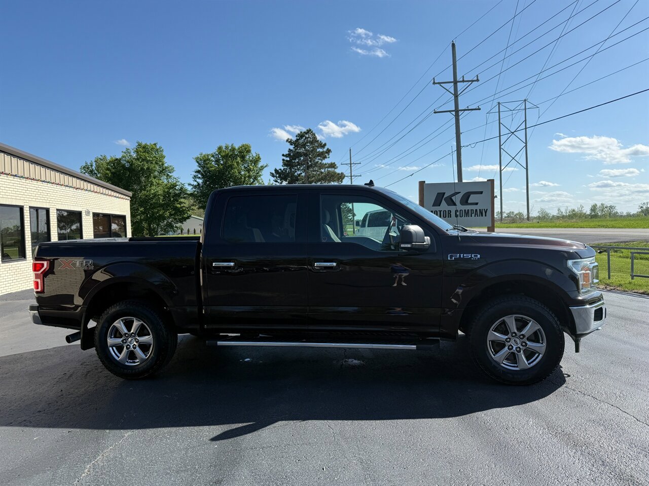 Used 2019 Ford F150 XLT w/ Equipment Group 302A Luxury AWD/4WD image 5