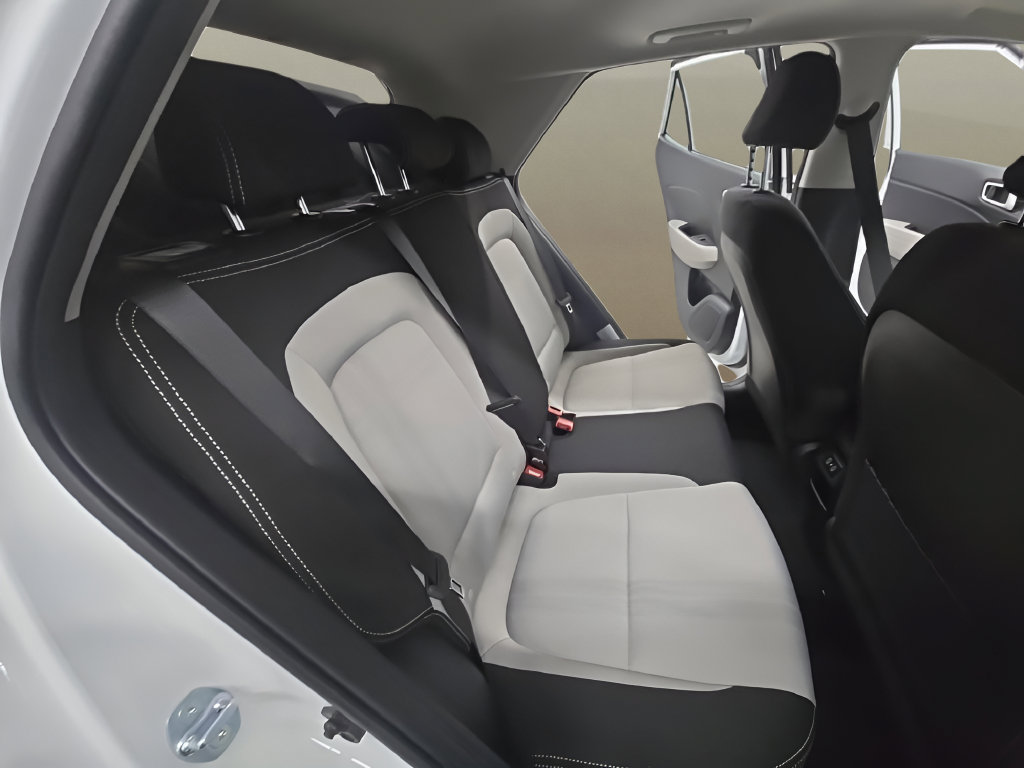 New 2026 Hyundai Venue SEL FWD image 24
