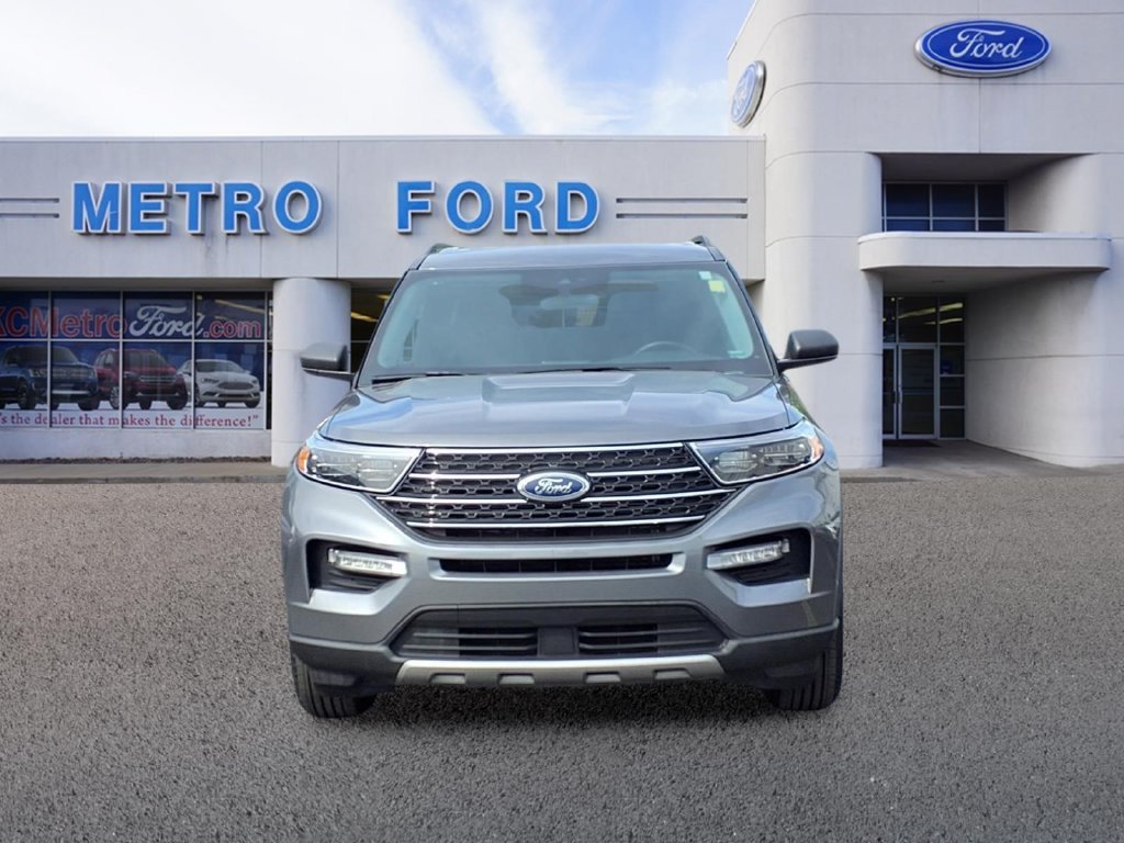Certified 2023 Ford Explorer XLT w/ Equipment Group 202A AWD/4WD image 8