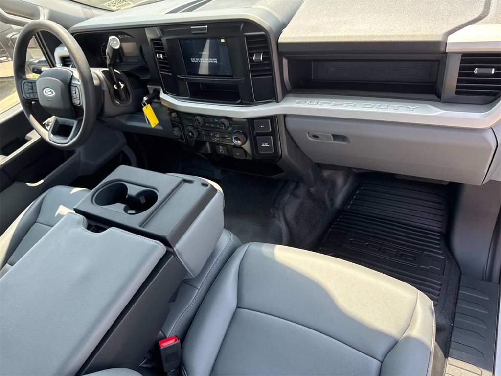 New 2025 Ford F350 XL w/ XL Chrome Package image 23