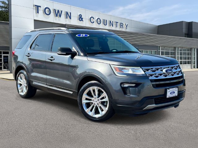 Certified 2019 Ford Explorer XLT w/ Equipment Group 202A FWD image 1