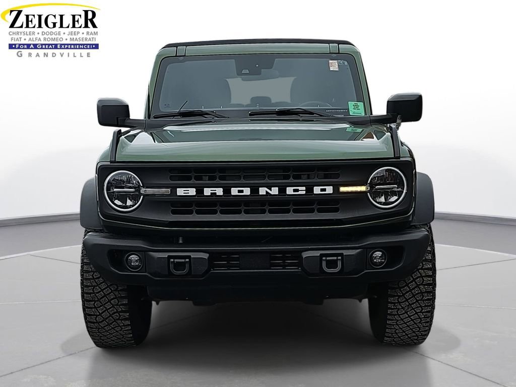 Used 2022 Ford Bronco Black Diamond w/ Sasquatch Package image 2