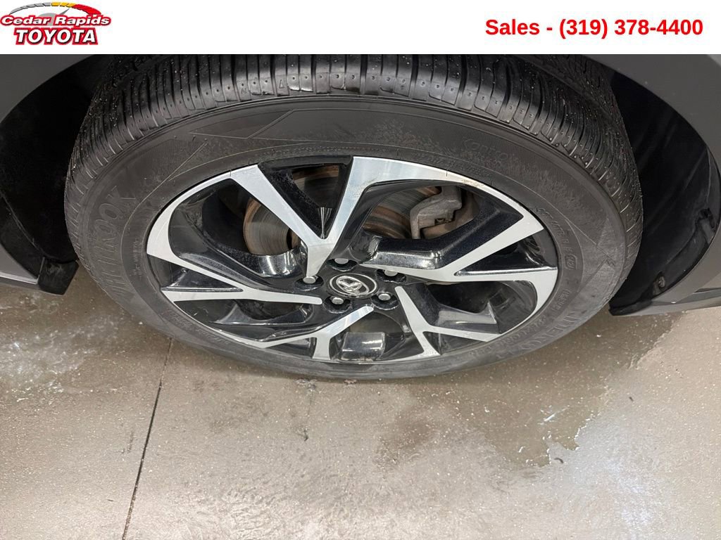 Used 2018 Toyota C-HR XLE image 24
