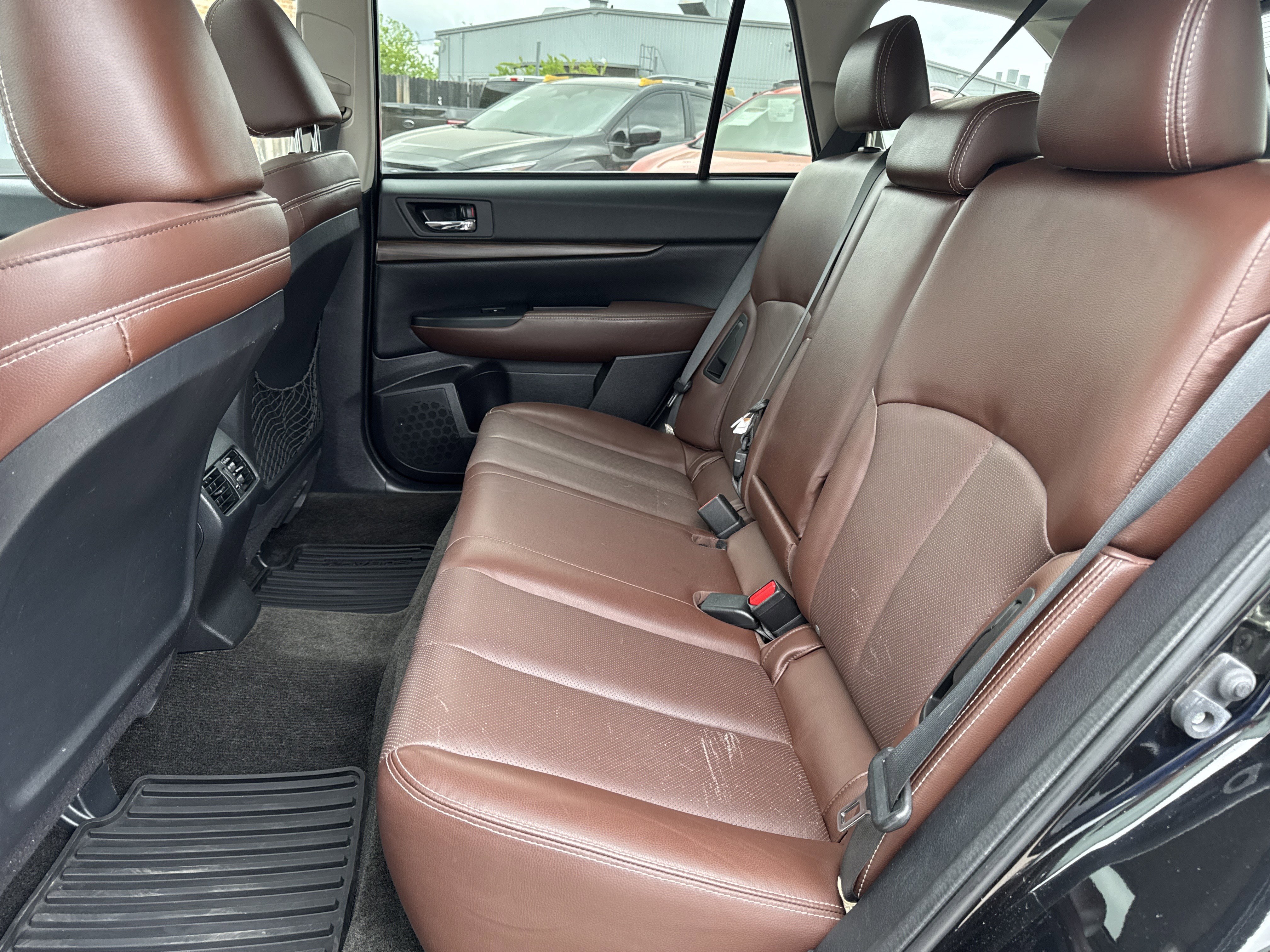 Used 2013 Subaru Outback 3.6R Limited w/ Special Appearance Pkg image 28