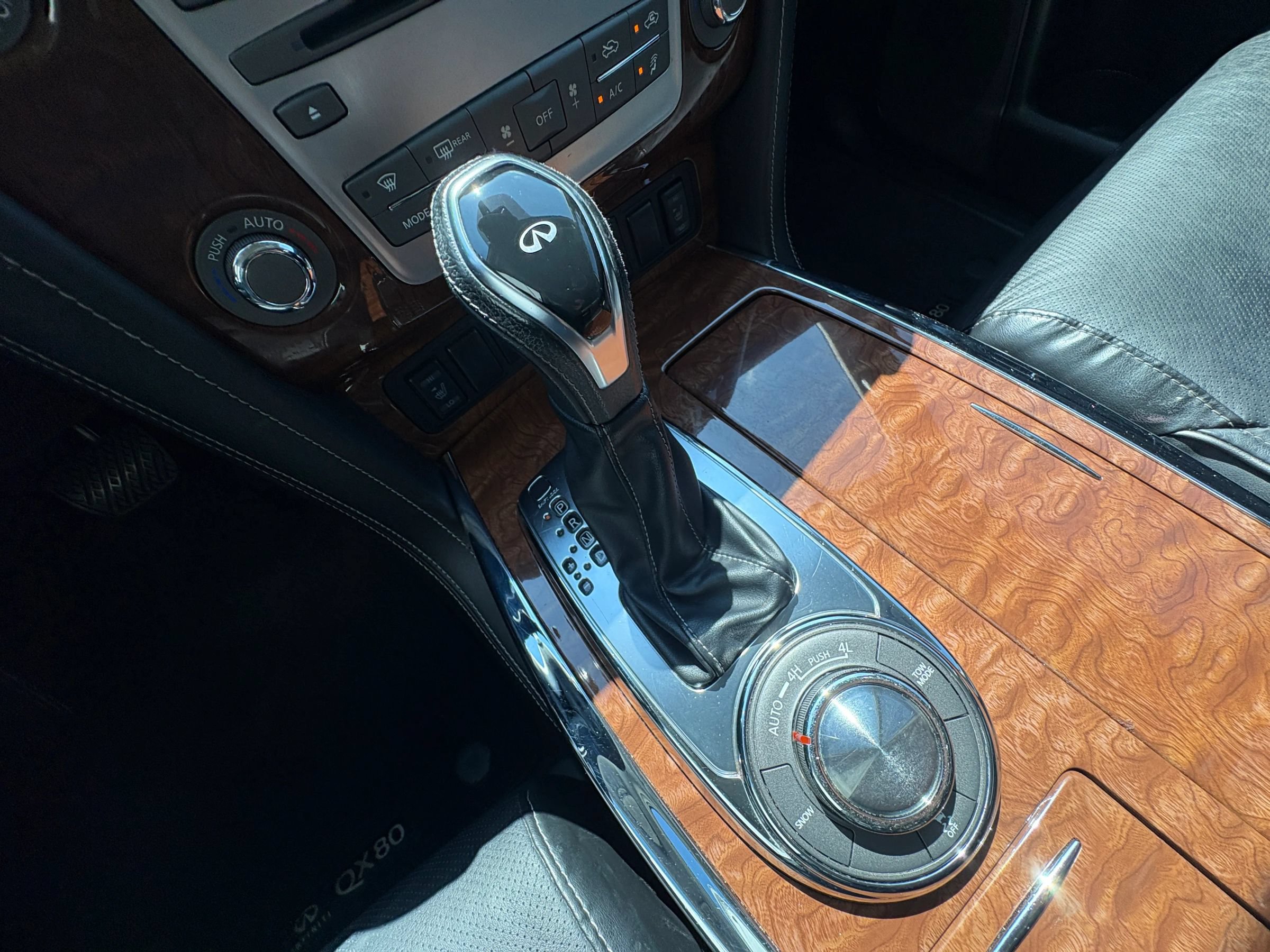 Used 2019 INFINITI QX80 Luxe AWD/4WD image 14